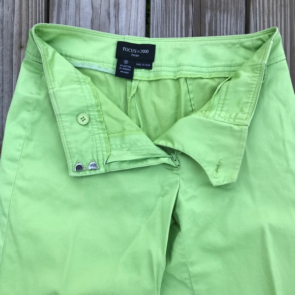 Focus 2000 Petite Women Cropped Pant Stretch Green - Picture 4 of 8